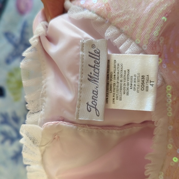 Beautiful Toddler Dress with sequins and mesh - Picture 5 of 6